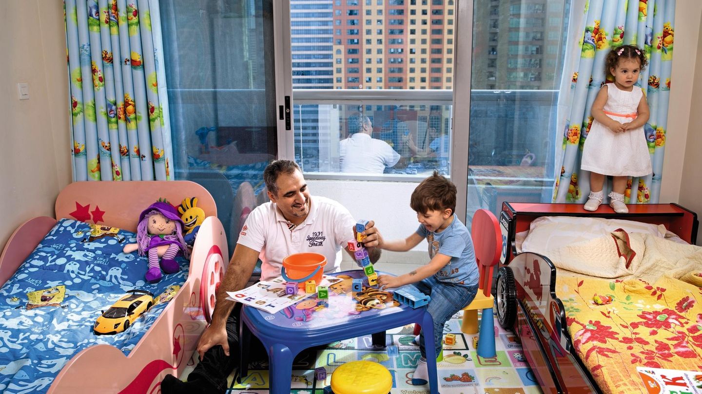 Dubai, U.A.E. – Fouad Kuyali (35), Mazen (4) and Julie (2)Fouad was born and raised in Aleppo, in Syria. He studied engineering in India, where he also earned a master’s in “science and information technology.” After university, he found work in Dubai, ... Fouad Kuyali
