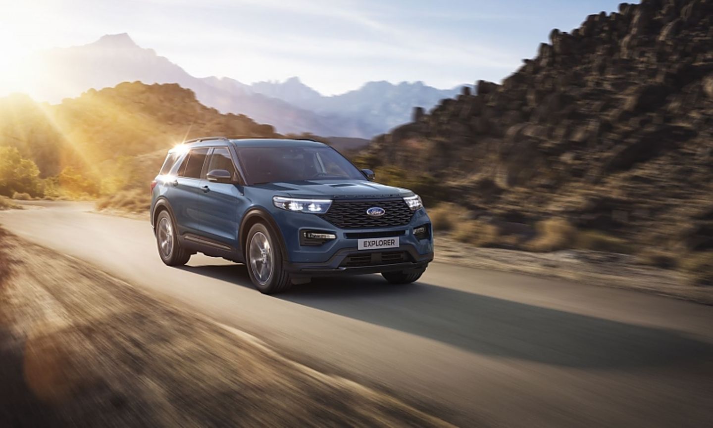 Der Ford Explorer ist 5,06 Meter lang