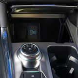 Der Drehknopf ersetzt den Automatikhebel