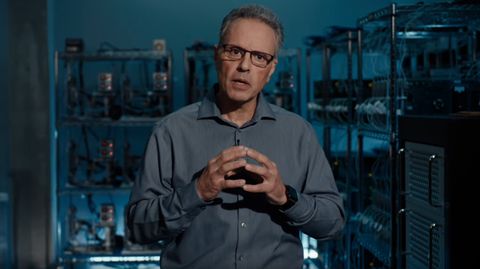 Johny Srouji leitet Apples Hardware-Entwicklungsabteilung. Nun soll er den Umstieg des Mac auf Apple-eigene Prozessoren vorantreiben.