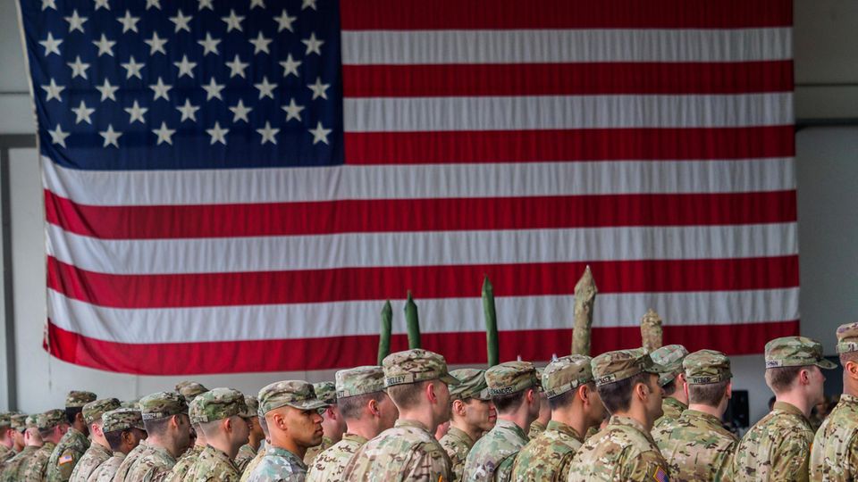 US-Präsident Donald Trump hat bestätigt, dass er die Zahl der US-Soldaten in Deutschland auf 25.000 reduzieren möchte. Der Kongress möchte das Vorhaben per Gesetz stoppen
