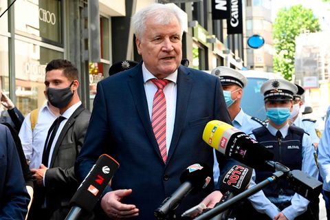 Horst Seehofer stellt doch keine Anzeige gegen "taz"-Autorin