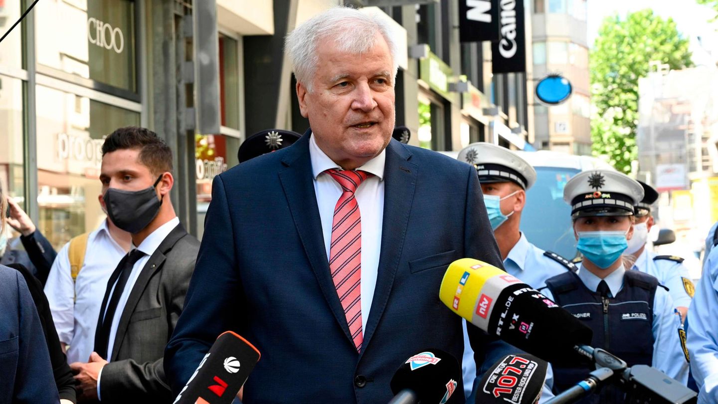 Horst Seehofer stellt doch keine Anzeige gegen "taz"-Autorin