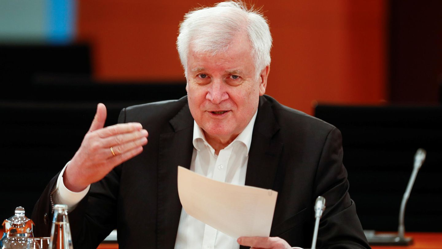 Unterm Strich: Wie sich Horst Seehofer vergaloppiert und Stuttgart zur Hauptstadt der Wutbürger wird Unterm Strich: Wie sich Horst Seehofer vergaloppiert und Stuttgart zur Hauptstadt der Wutbürger wird