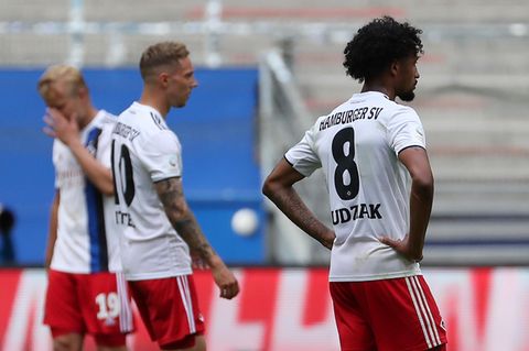 Ratlose HSV-Spieler beim 1:5 gegen Sandhausen