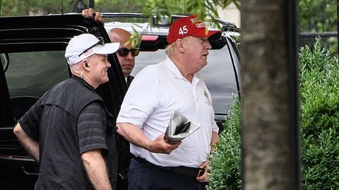 Donald Trump kehrt nach einer Golf-Partie im Freizeit-Outfit zurück ins Weiße Haus