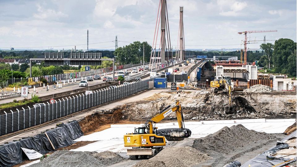 Baustelle der Leverkusener Autobahnbrücke