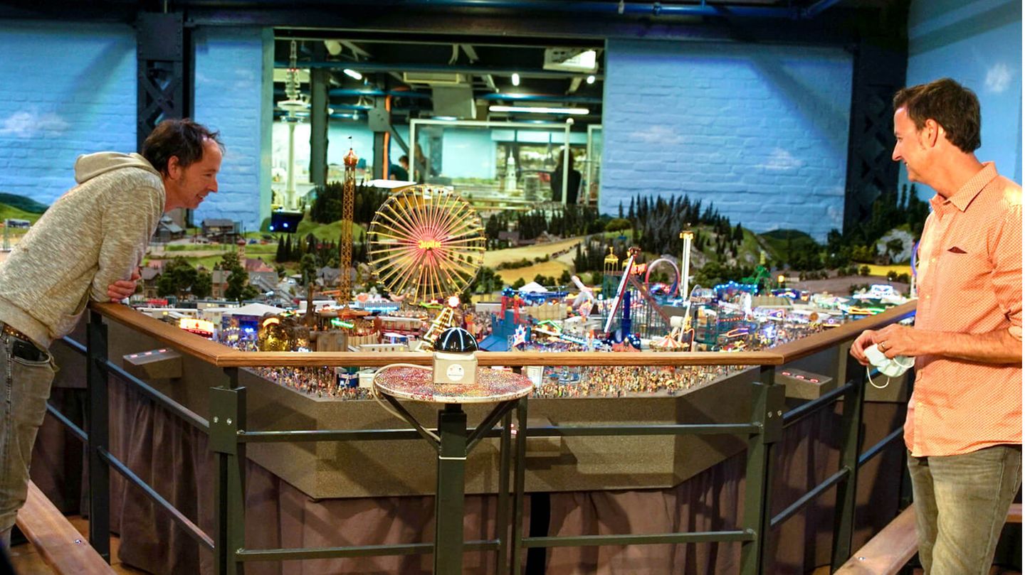 Doch die alte Kirmes war in die Jahre gekommen. An knapp 300.000 Wunderland-Tagen drehten Autoscooter, Wilde Maus und Co. unermüdlich ihre Runden. So war für die Brüder Braun (Foto) die Zeit für ein umfangreiches Upgrade längst reif.