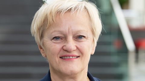 "STERN nachgefragt": Ex-Ministerin Renate Künast: Das muss sich in der Fleischproduktion und der Tierhaltung ändern
