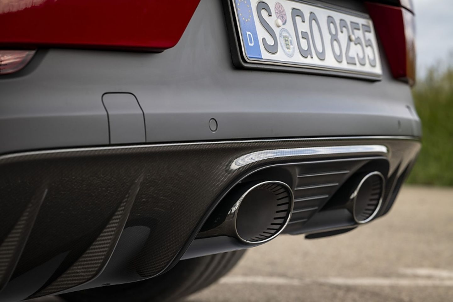 Die mittig gelagerte Auspfuffanlage gibt es nur für das Porsche Cayenne GTS Coupé