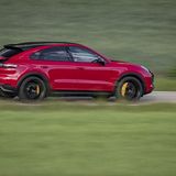Auch bei hohen Tempi bleibt das Porsche Cayenne GTS Coupé stabil