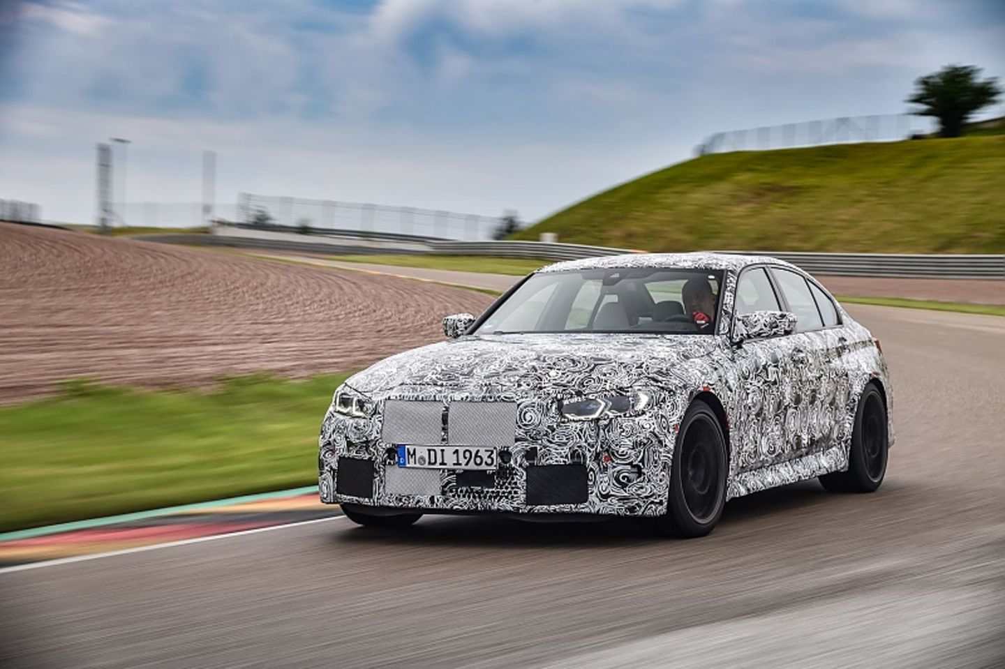 Der BMW M3 Prototyp hinterlässt bereits einen guten Eindruck