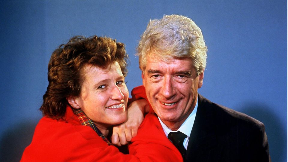 Der niederlŠndische Showmaster Rudi Carrell und seine Tochter Annemieke Kesselaar, aufgenommen im November 1987. [ Rechtehinweis: (c) dpa - Bildarchi