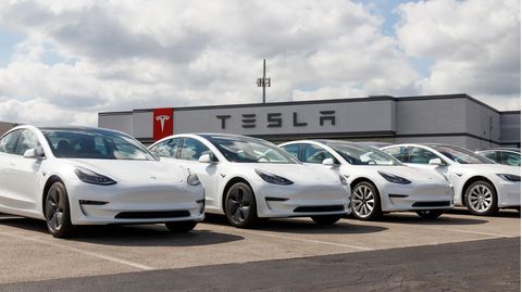 Tesla ist erstmal wertvollster Autobauer
