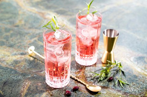 Rosa Drinks sind der Sommerhit