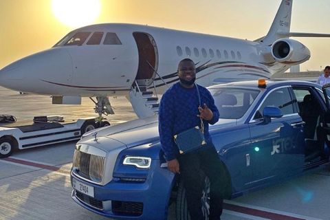 Mit solchen Bildern hat "Ray Hushpuppi" auf Instagram 2,4 Millionen Follower gewonnen 