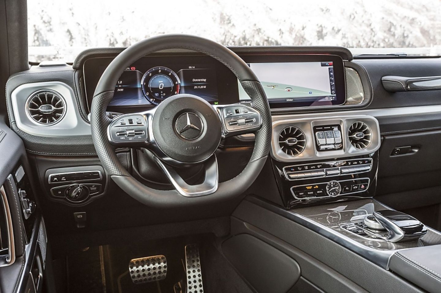 Die Sprachsteuerung des Mercedes erreicht nicht die Zuverlässigkeit eines BMWs
