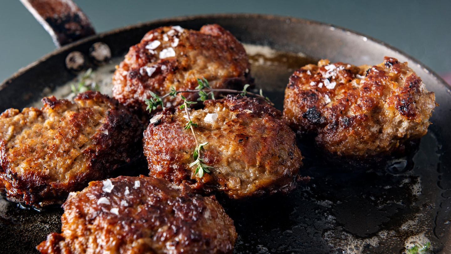 Frikadellen in der Pfanne Frikadellen in der Pfanne