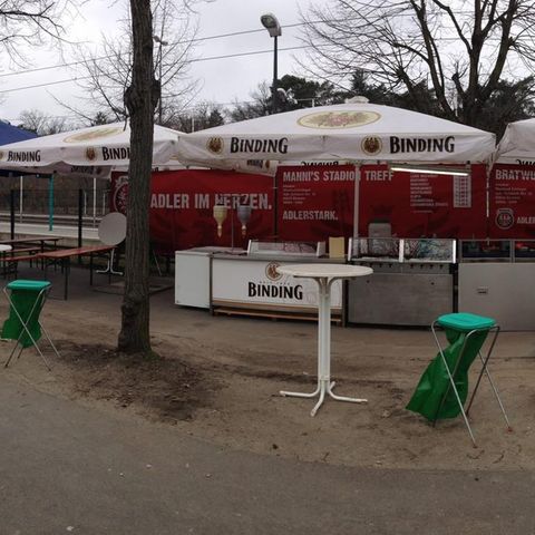 Bratwurst-Walter am Waldstadion in Frankfurt