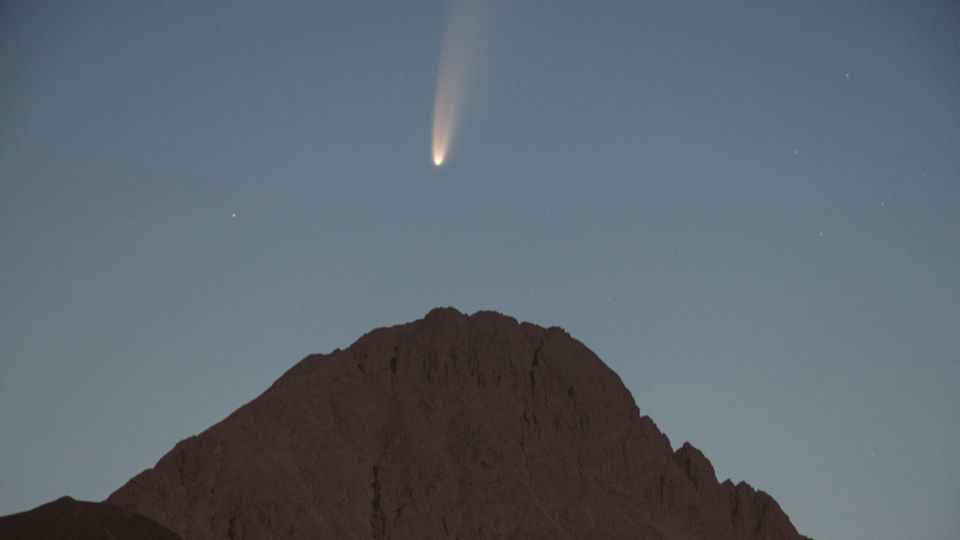 Komet Neowise über den Gran Sasso