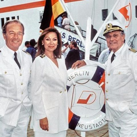 Die Traumschiff-Reise FŸhrt Durch Die Karibik †ber Barbados, Ziel Der Reise Ist New Orleans, Der GeschŠftliche, Kulturelle Und Gesellschaftliche Mittelpunkt Der SŸdstaaten. / V.L.:Horst Naumann, Heide Keller, Heinz Weiss / Em / , 14Dfaorf2Tra / †berschr...