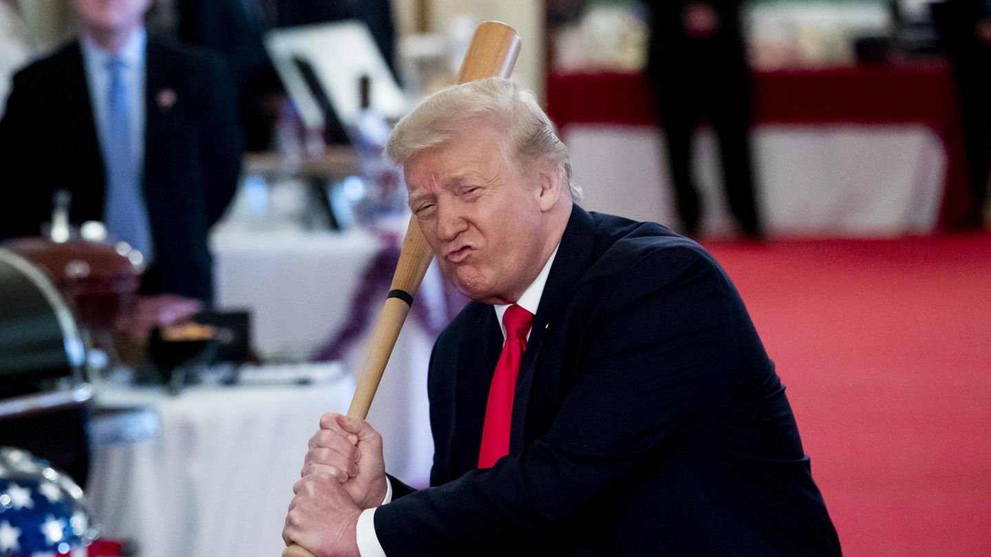 Risikofaktoren: Wo er hinschlägt, geht viel kaputt: US-Präsident Donald Trump sorgt mit seiner Politik in der Weltwirtschaft für Probleme. Wo er hinschlägt, geht viel kaputt: US-Präsident Donald Trump sorgt mit seiner Politik in der Weltwirtschaft für Probleme.