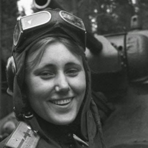 Alexandra G. Samusenko befehligte einen T-34 in der Schlacht um Kursk. Kurz vor Ende des Krieges fiel Samusenko - 70 Kilometer vor Berlin.