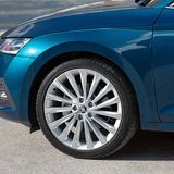 Die Räder füllen die Radhäuser gut aus