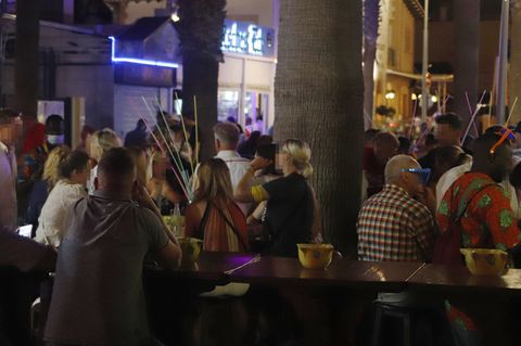 Mindestabstand ist an den Touristen-Hotspots auf Mallorca ein Fremdwort