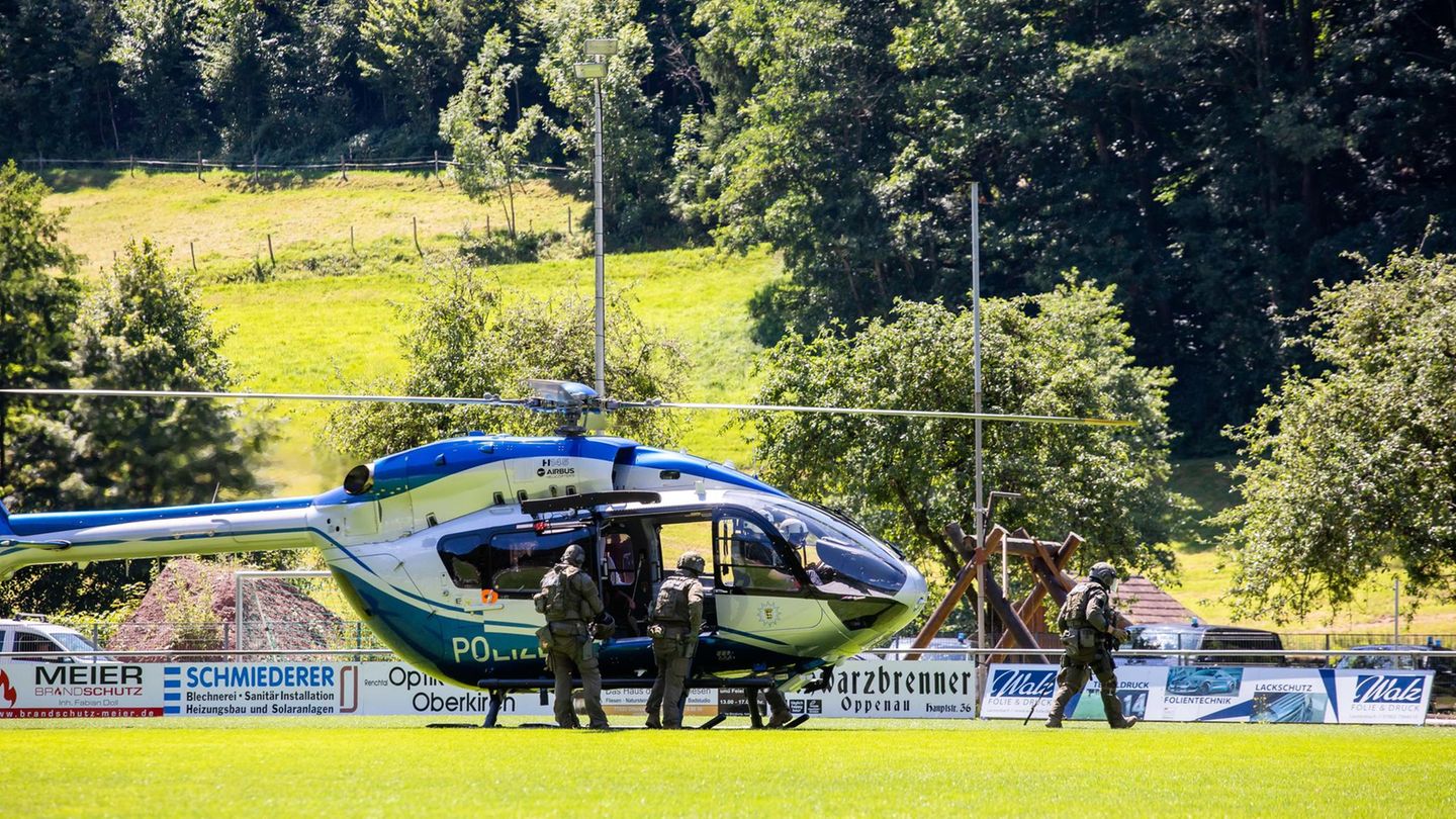 Polizeihubschrauber in Oppenau