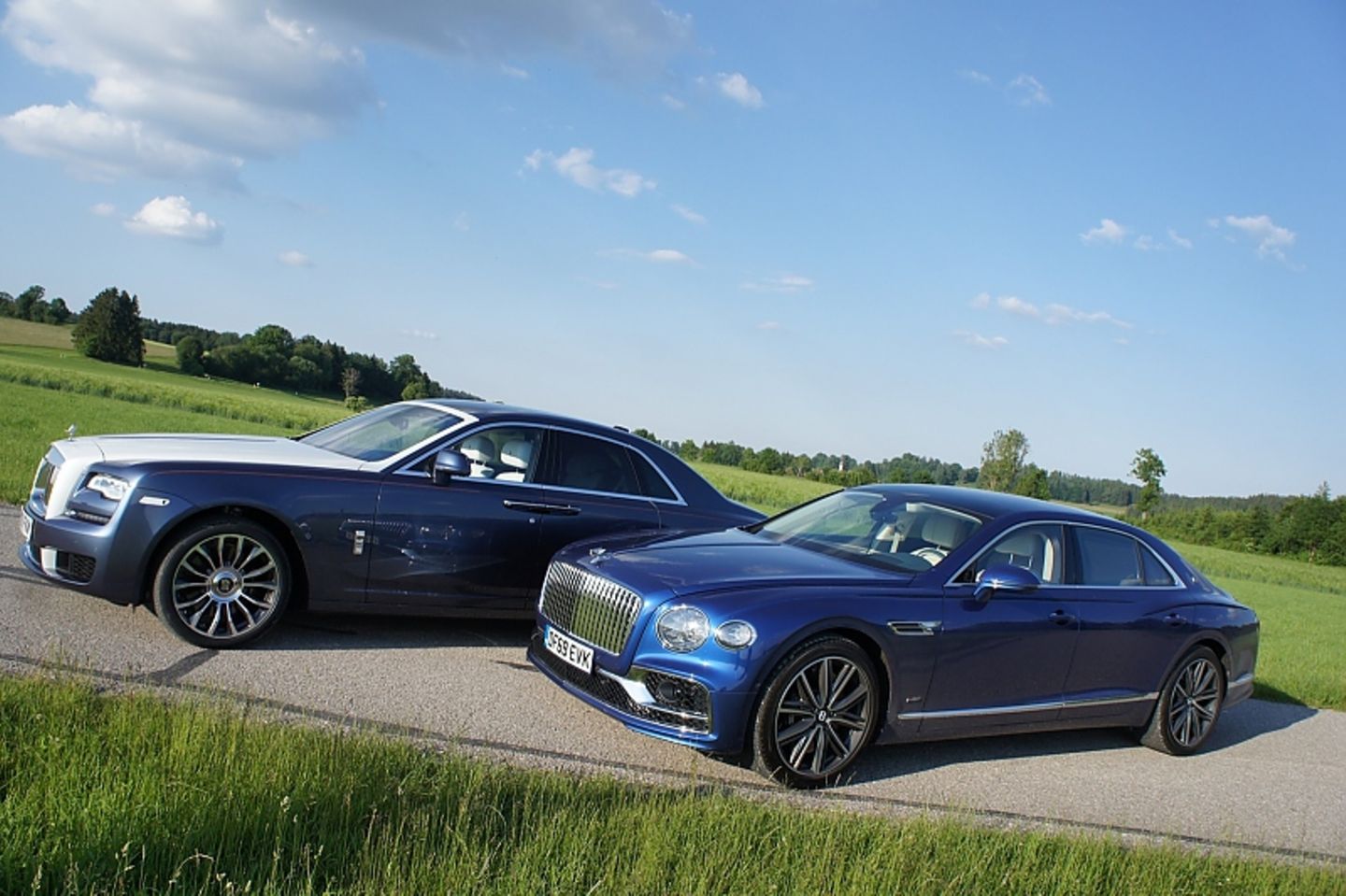 Rolls Royce Ghost - Bentley Flying Spur