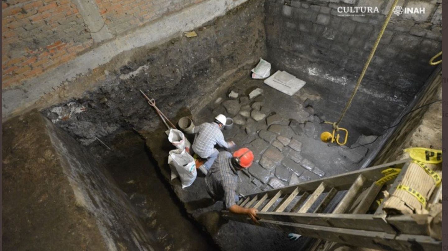 Mexiko-Stadt: Forscher legen Basaltböden frei, die zum Palast des Herrschers Axayácatl gehörten