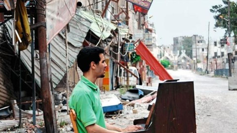 Aeham Ahmad, syrischer Pianist in seiner zerbombten Heimat