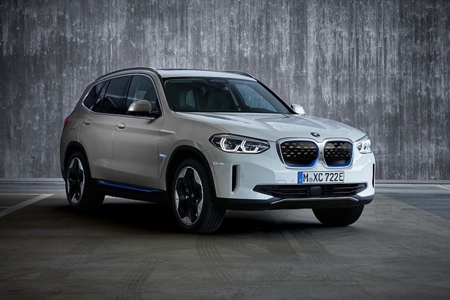 BMW iX3 2021