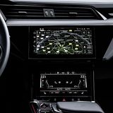 Das Infotainment mit dem Doppelbildschirm ist aus anderen Modellen bekannt