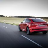 Der Audi e-tron S Sportback nimmt Kurven sehr agil