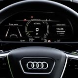 Im Cockpitdisplay findet der Fahrer die wichtigsten Informationen