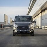 Der Ford Tourneo Custom PHEV wiegt fast 2.6 Tonnen