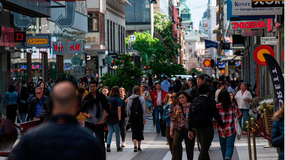 Menschen in der Stockholmer Innenstadt