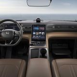 Große Displays gehören zum Cockpit