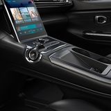 Die Mittelkonsole mit dem kleinen Automatikhebel ist übersichtlich gegliedert