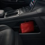 Handschuhfach gibt es keines, dafür genug Stauraum