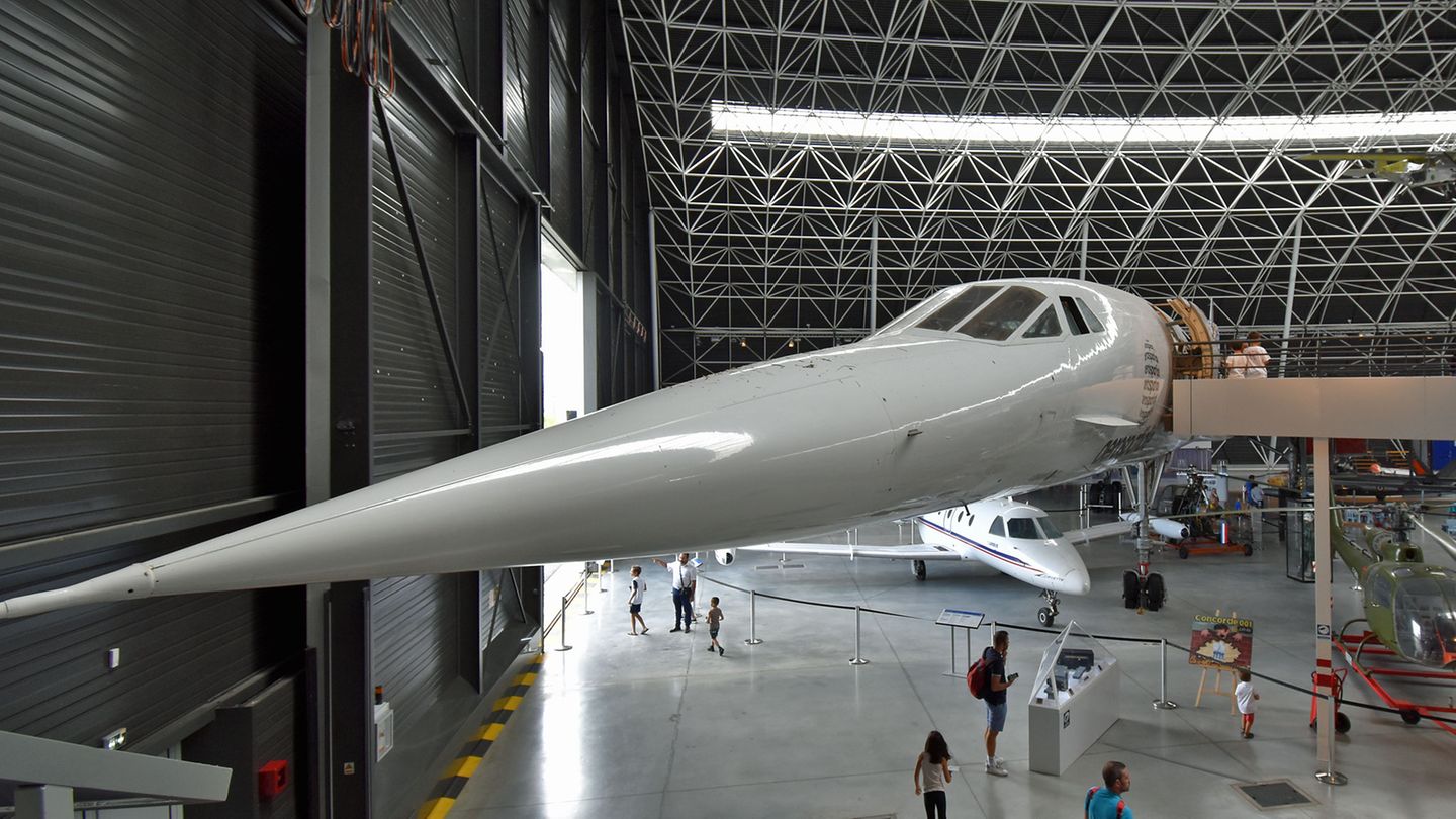 ... und im Aeroscopia-Hangar die F-WTSB: Es war die erste für Air France gefertigte Concorde