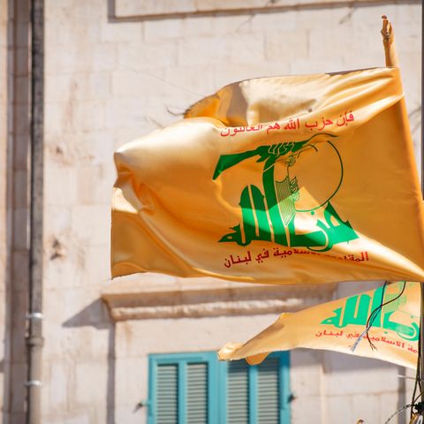 Die Flagge der Hisbollah