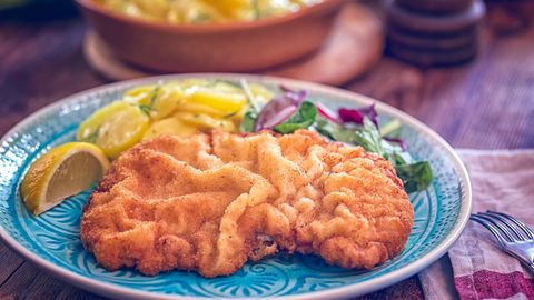 Das Schnitzel ist besonders beliebt in Bayern.