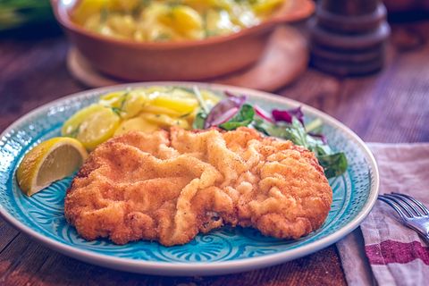 Das Schnitzel ist besonders beliebt in Bayern.