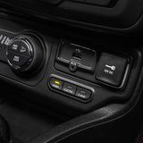 Die Bedienelemente für die Fahrmodi liegen recht tief