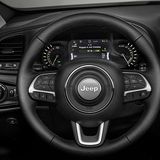 Die Anzeigen auf dem sieben Zoll TFT-Display sind etwas verspielt