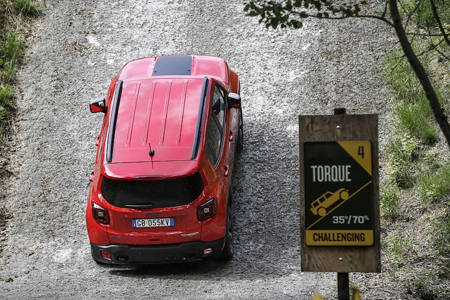 Der Jeep Renegade 4xe ist bis zu 199 km/h schnell