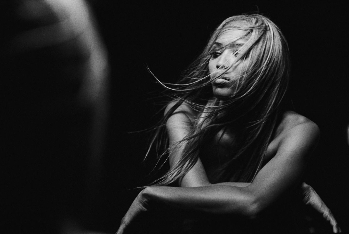 Naomi Campbell mit blondiertem, glatten Haar